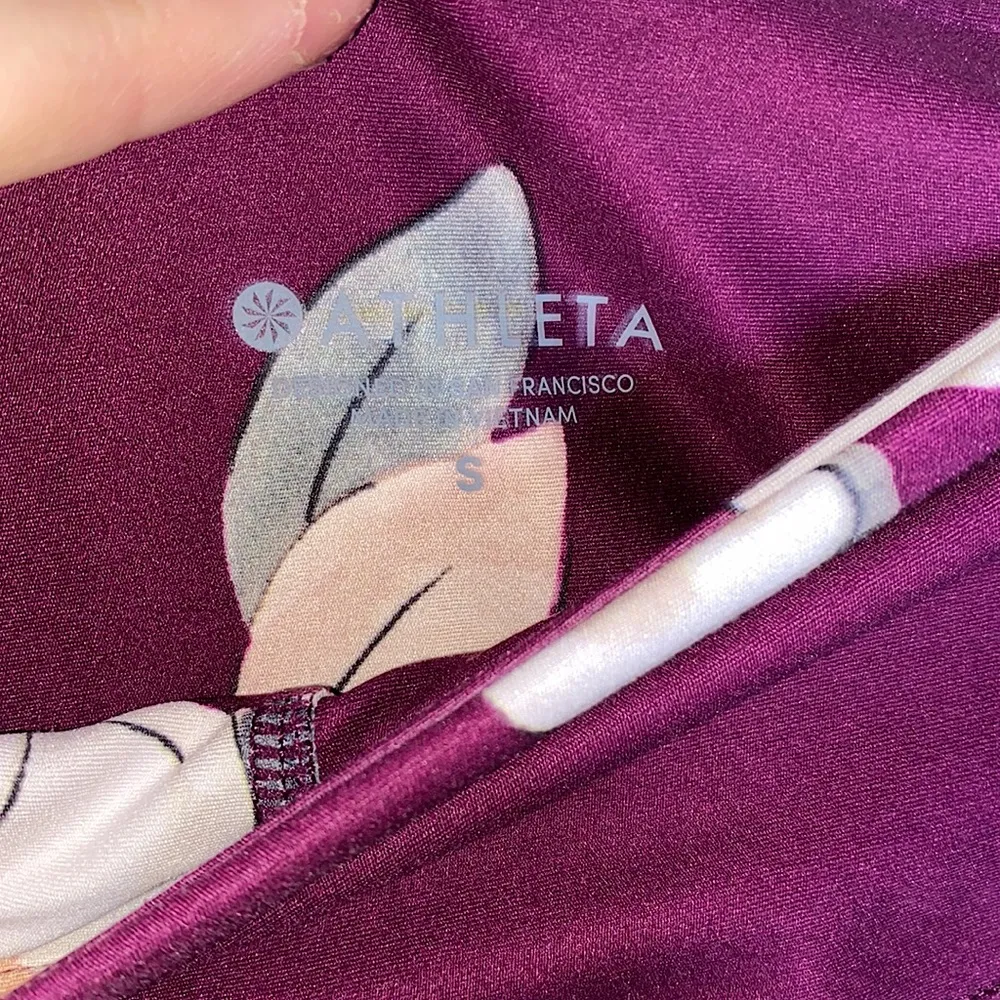 Athleta floral & plum leggings - Image 4