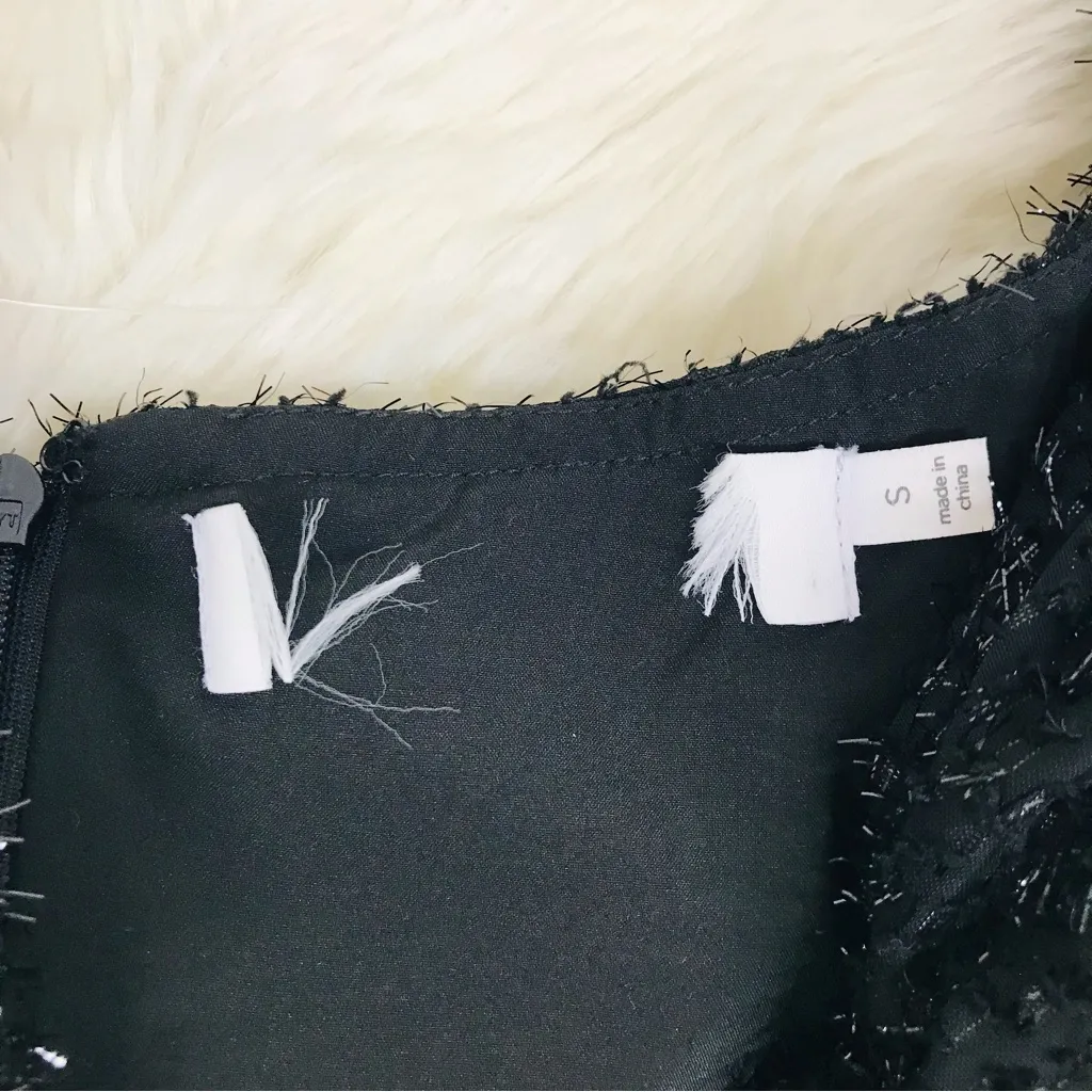 ASTR‎  Black Low Cut Long Sleeve Mini Dress Fringe Shiny Metallic Ruched Small - Image 9