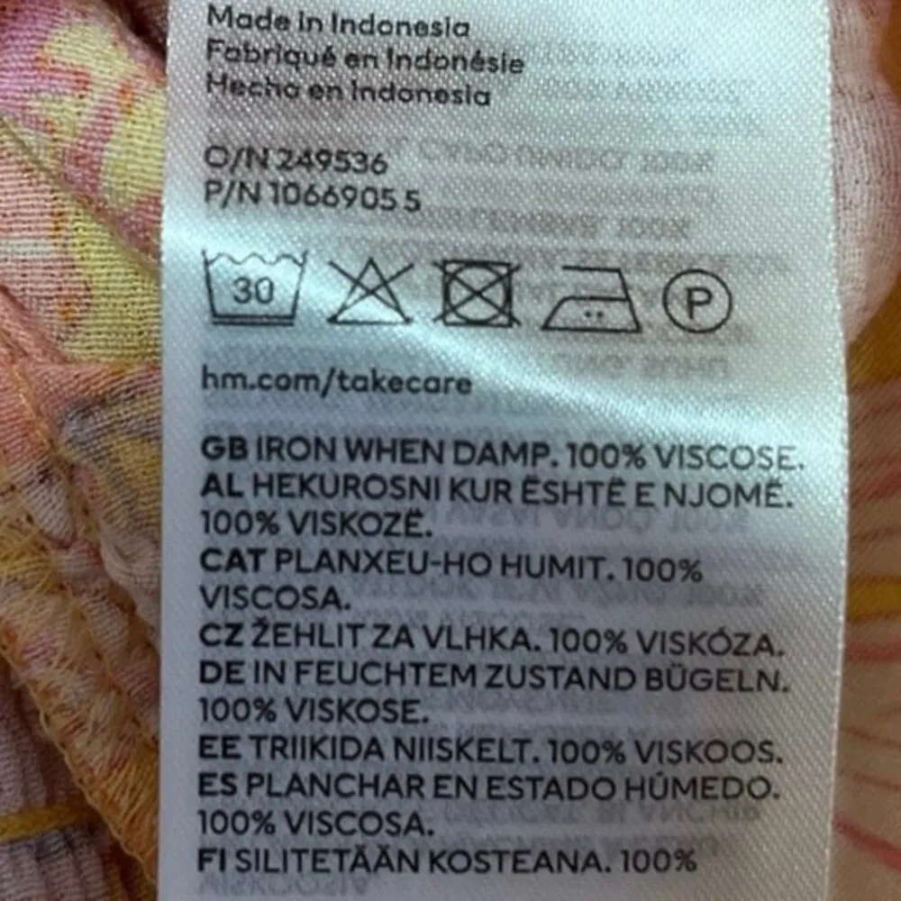 H&M Women's Floral Print V-Neck Puff Sleeve Drawstring Cropped Blouse Top Size M - Image 4