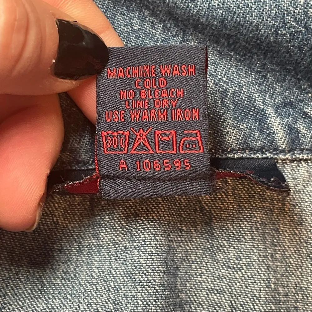 Denim & Co Womens Denim Jean Jacket Blue 100% Cotton USA Flag Embroidery Medium - Image 7