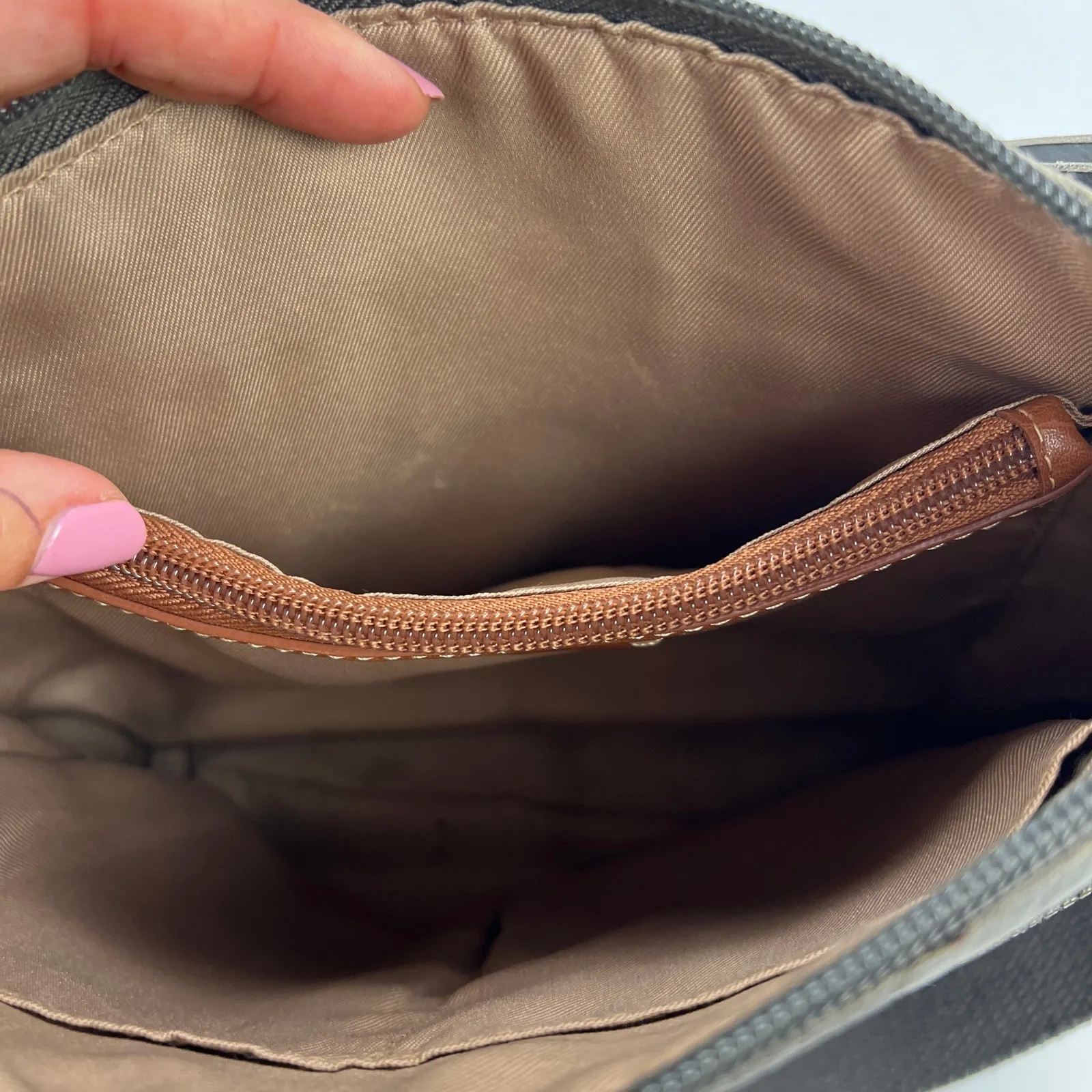 The Sak Reseda Gray Leather Bohemian Crossbody Bag Purse Embossed Floral - Image 11