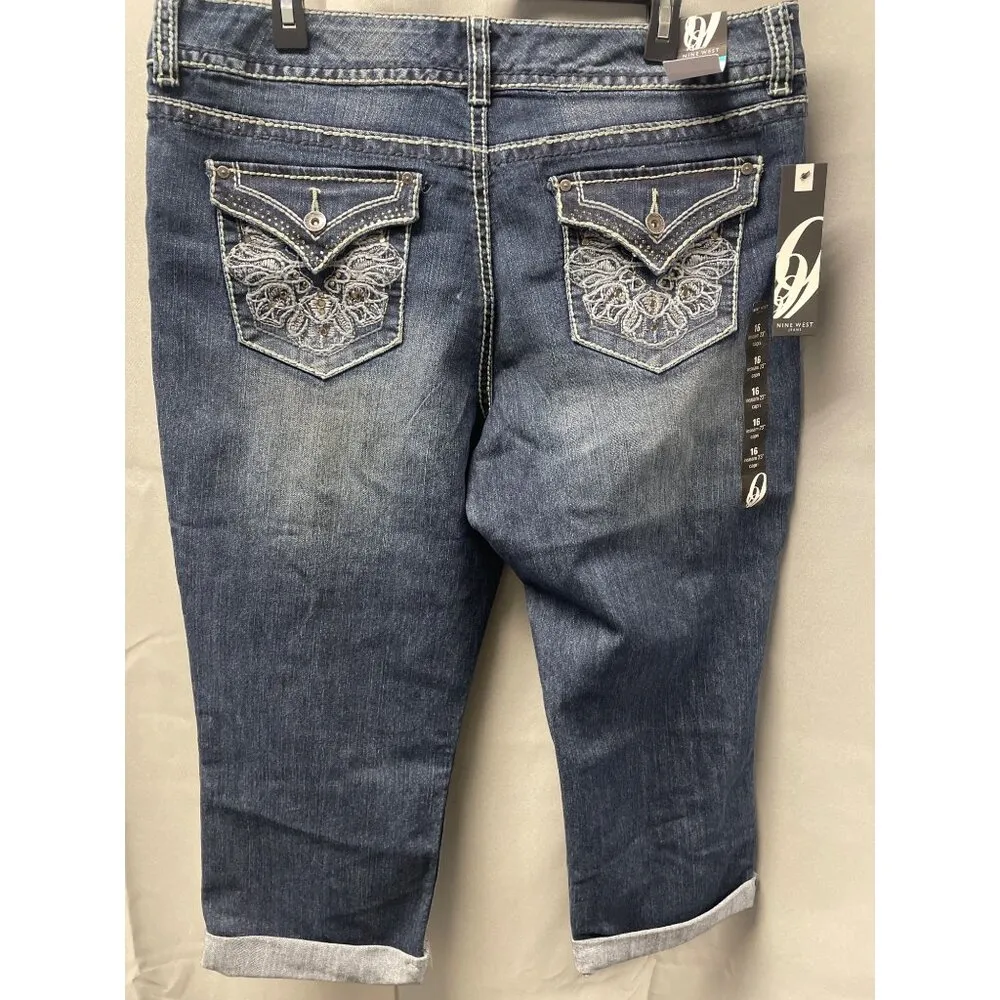 Nine West Women's Blue Capri Jeans/Pants Date night fit Size 16/33 SKU 2977 - Image 3