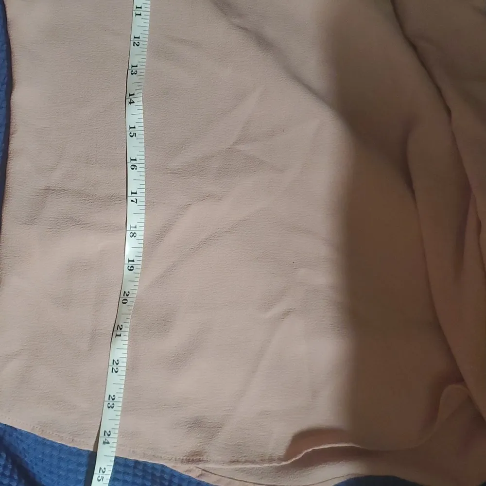 PINK ROSE size Large Dobby Rolled-Sleeve V-Neck vintage rose Top - Image 7