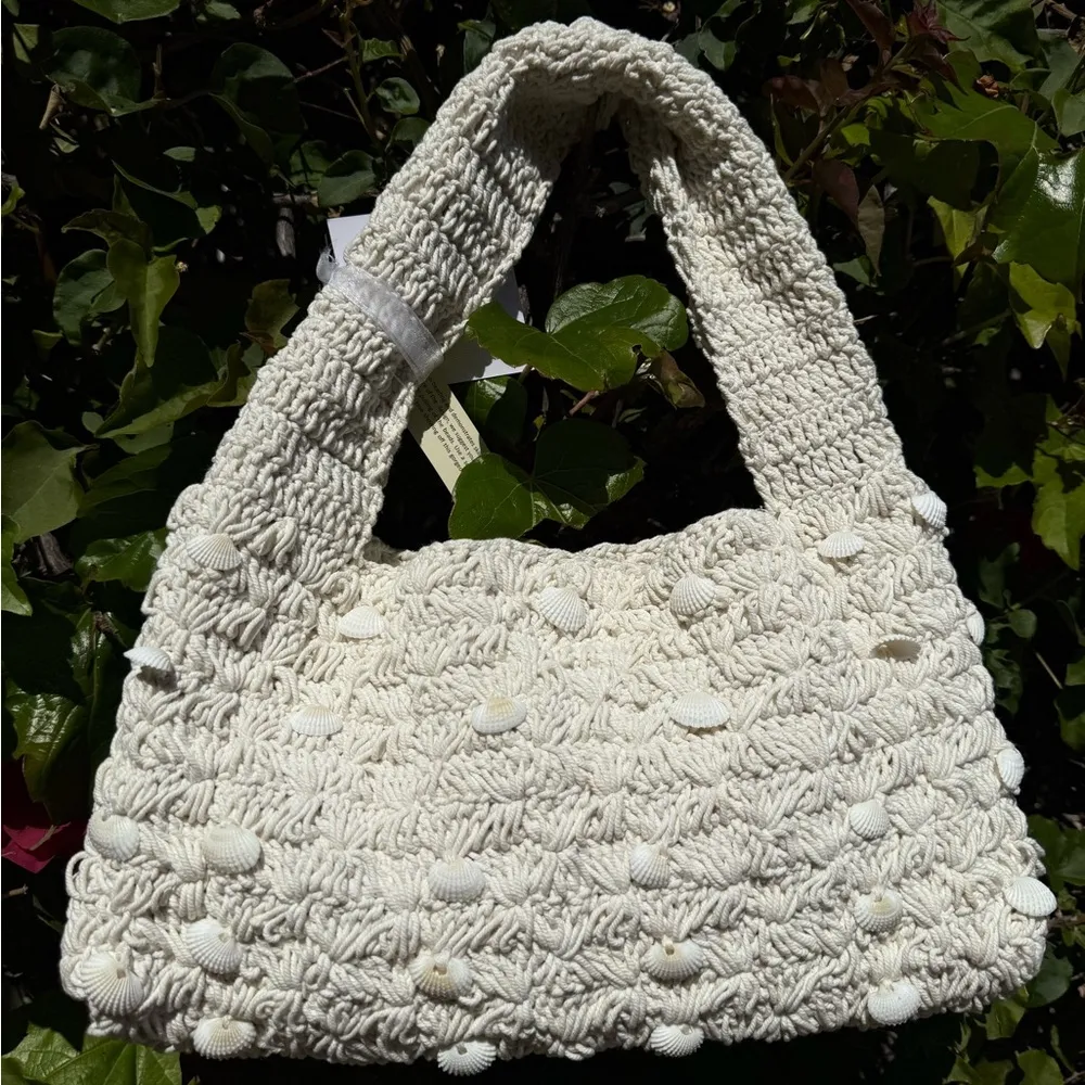 NWT Made in India Woven Braided White Seashell Shells Embellished Shoulder Bag - Image 5