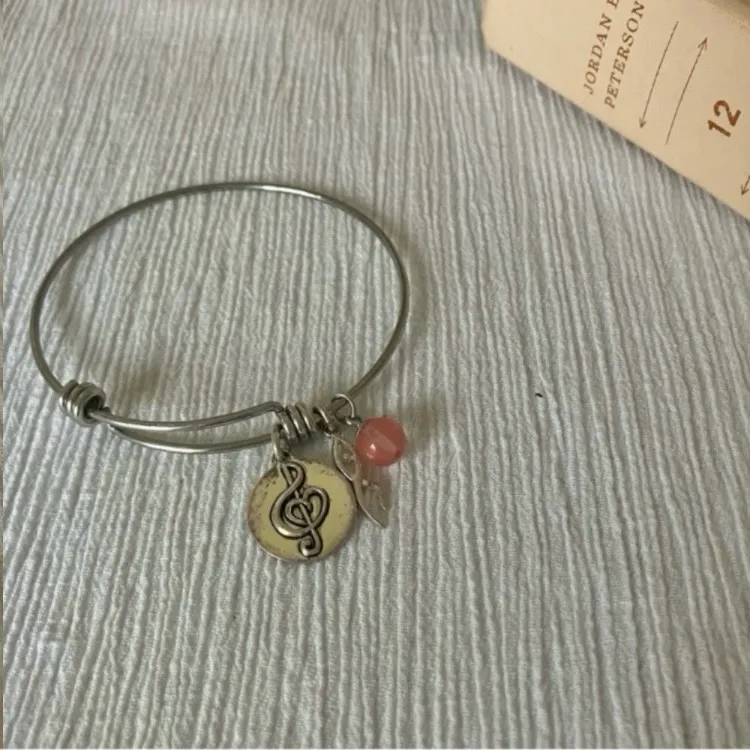 Vintage Music Note Silver Tone Bangle “Clio” Charm Bracelet Pink Bead Classic - Image 5