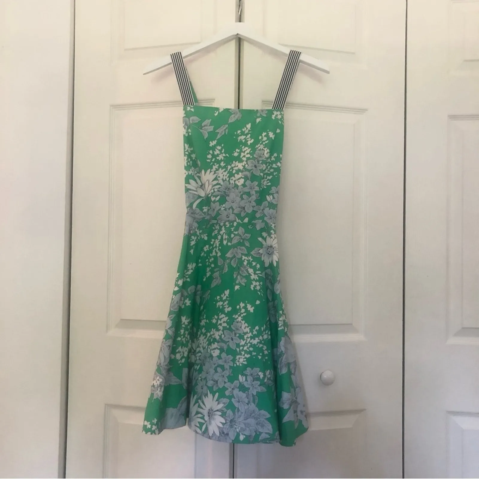 Tuckernuck Lila Apron Pinafore Floral Dress Size Small - Image 9