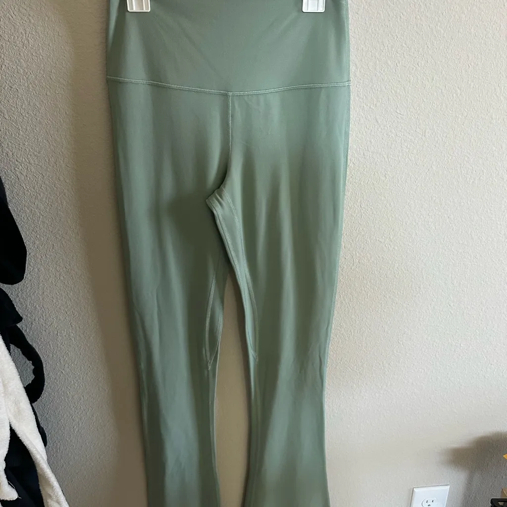 Lululemon Athletica Mint Green Leggings - Image 2