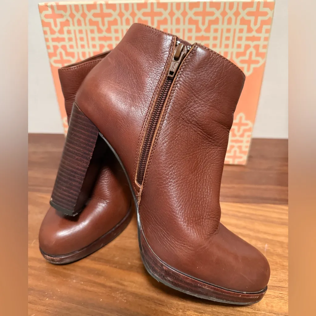 Gianni Bini Brown leather Ankle Boots size 8 - Image 5
