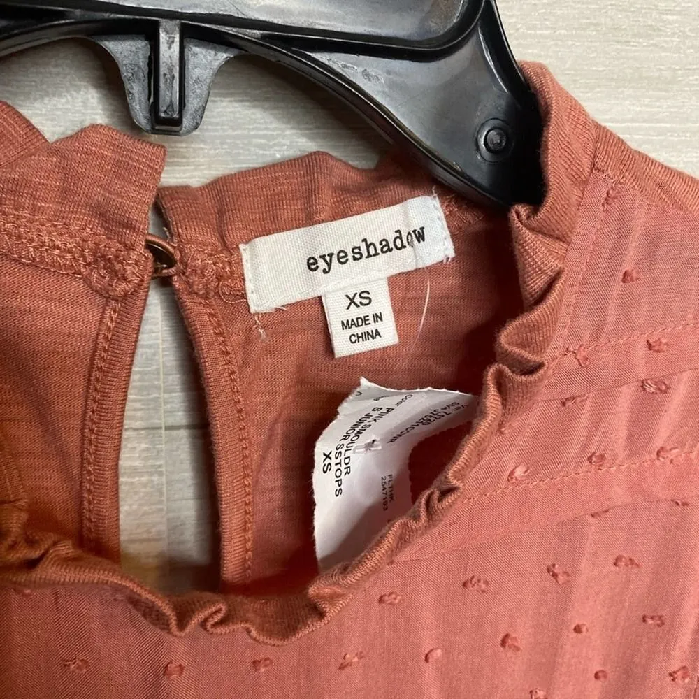 Eyeshadow Top - Image 3