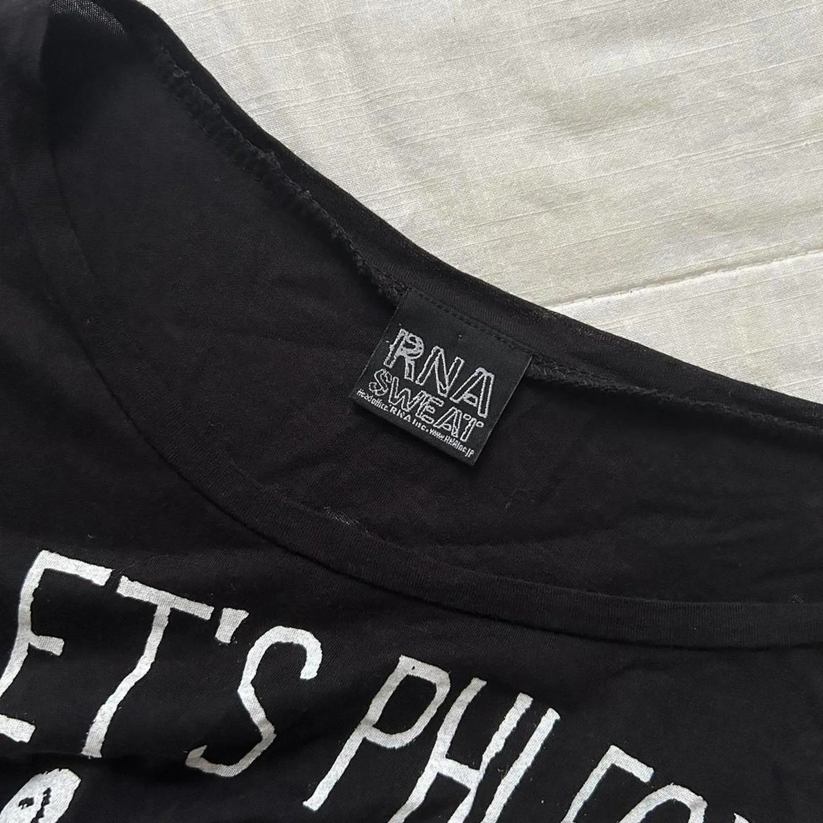 Japanese brand RNA Black & white punk grunge graphic tee with skull & crossbones Size M - Image 2