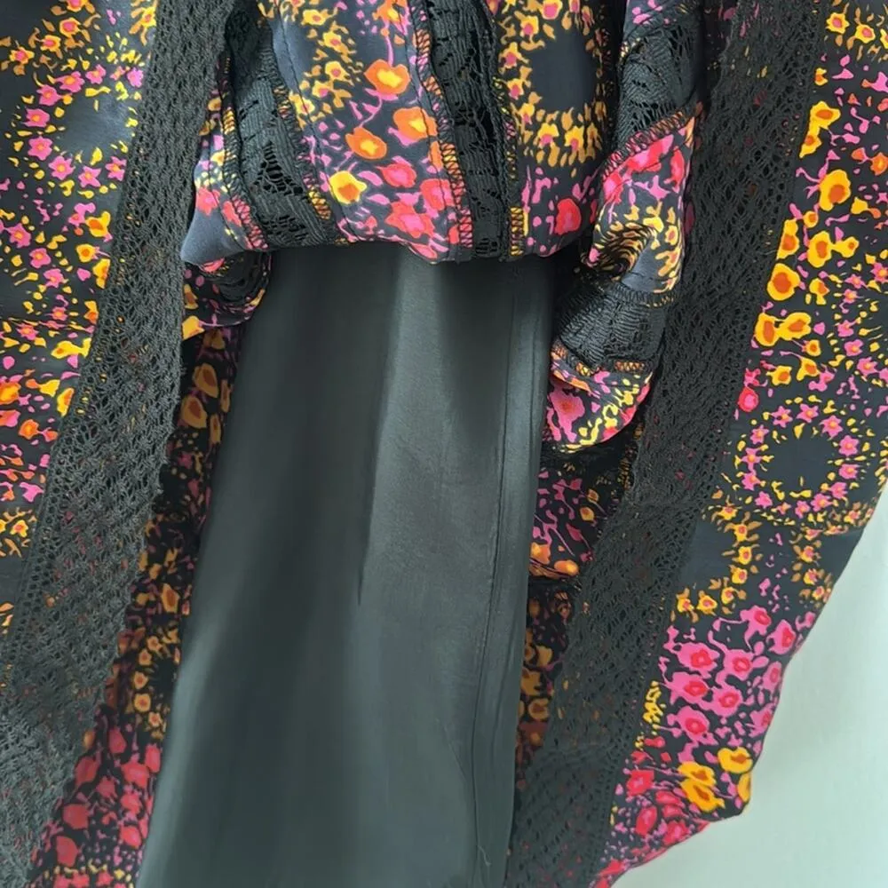 Free People Silk / Lace Boho MIDI Skirt Pleats Size 8 Color is Black / Hot Pink - Image 3