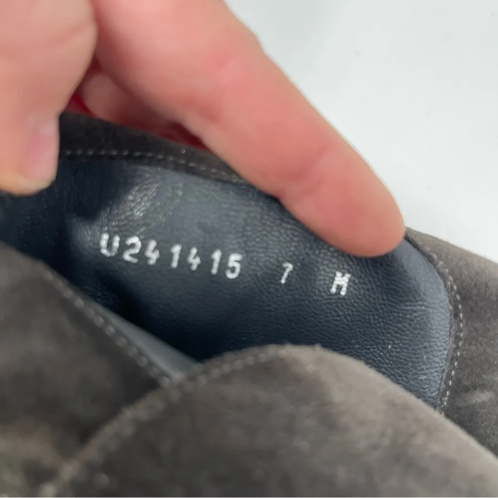 Stuart Weitzman 'Yadastud' Biker Ankle Grey Suede Boots sz 7 - Image 5