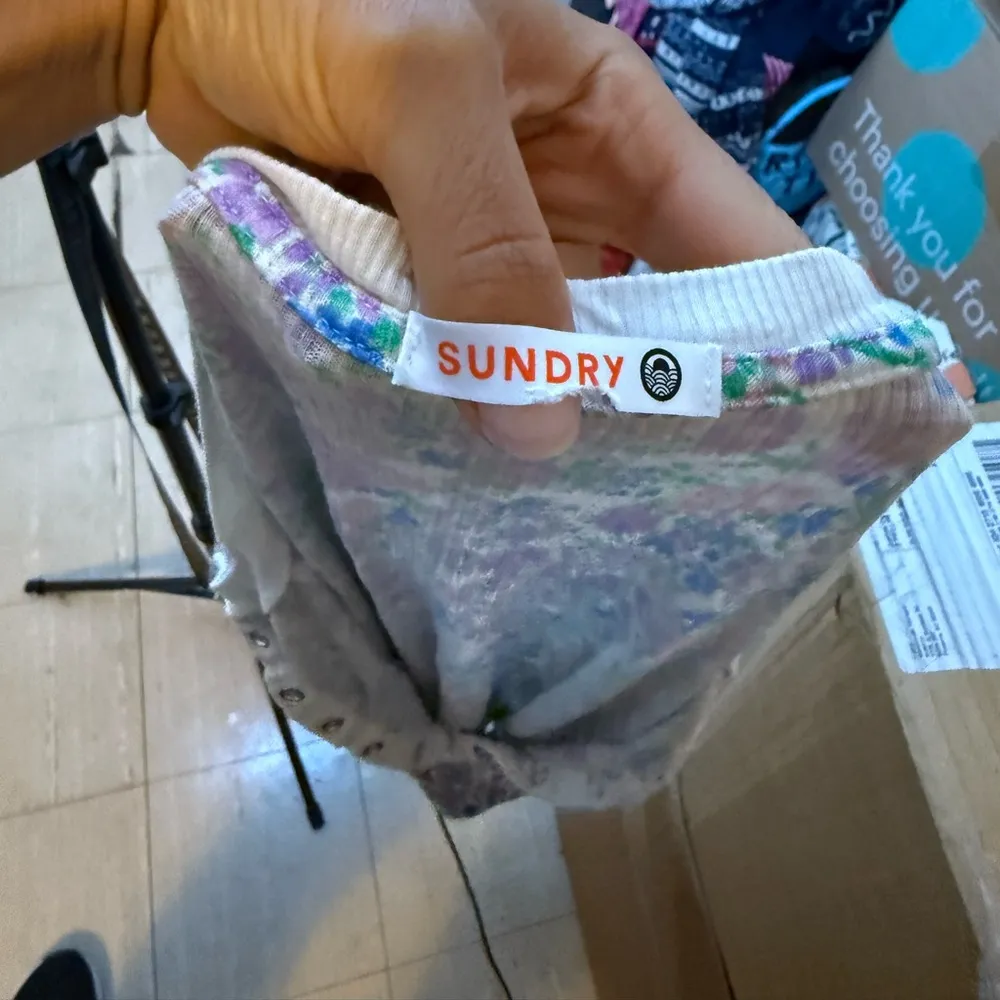 Sundry Vida Floral Henley Top - Image 3