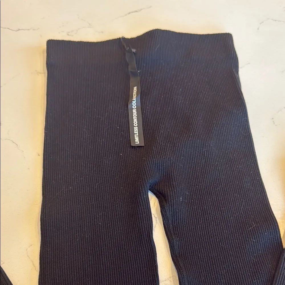 Zara Black Streamlined Leggings - Image 6