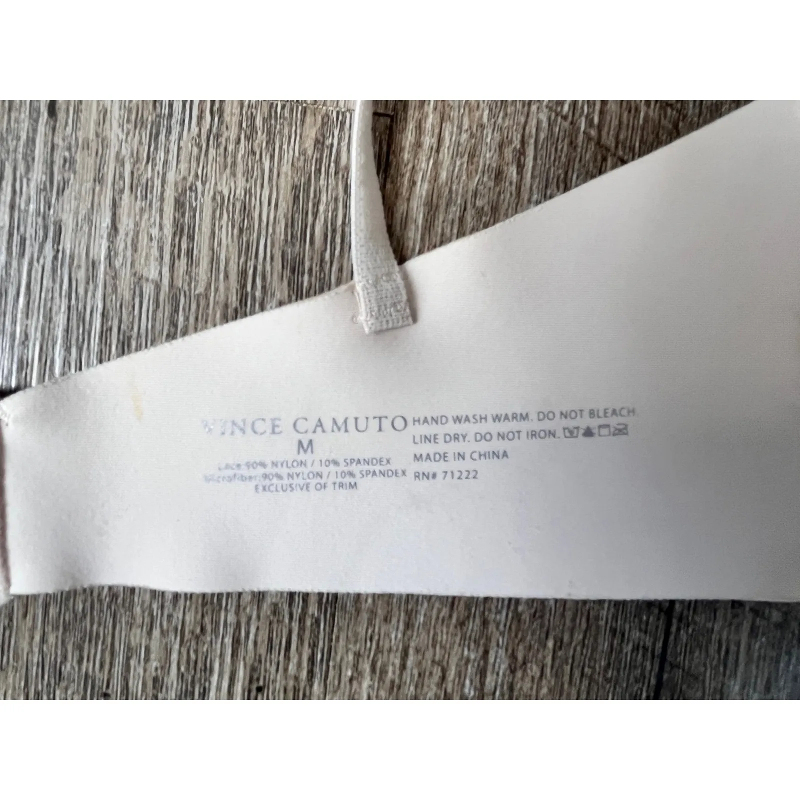 Vince‎ Camuto Wireless bra size M color cream - Image 4