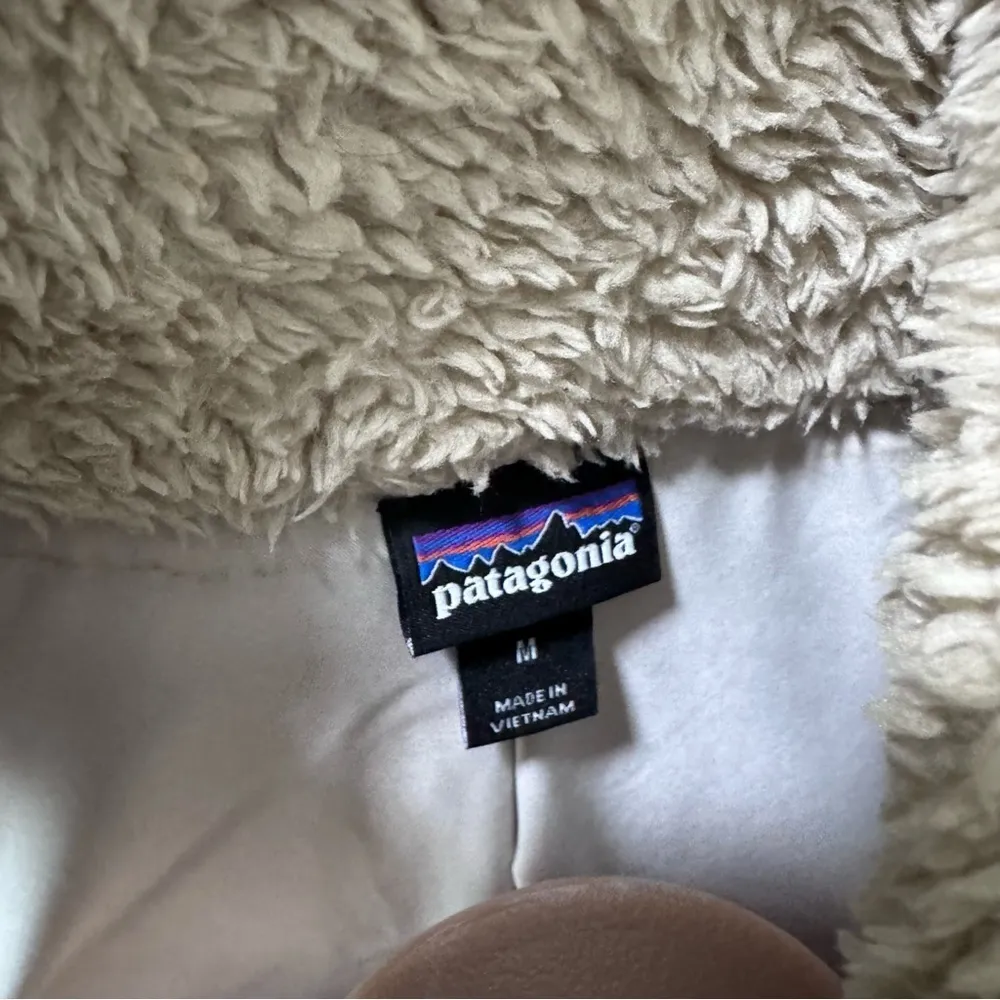 Patagonia Los Gatos Fuzzy Vest El Cap Khaki Sherpa Furry Medium - Image 6