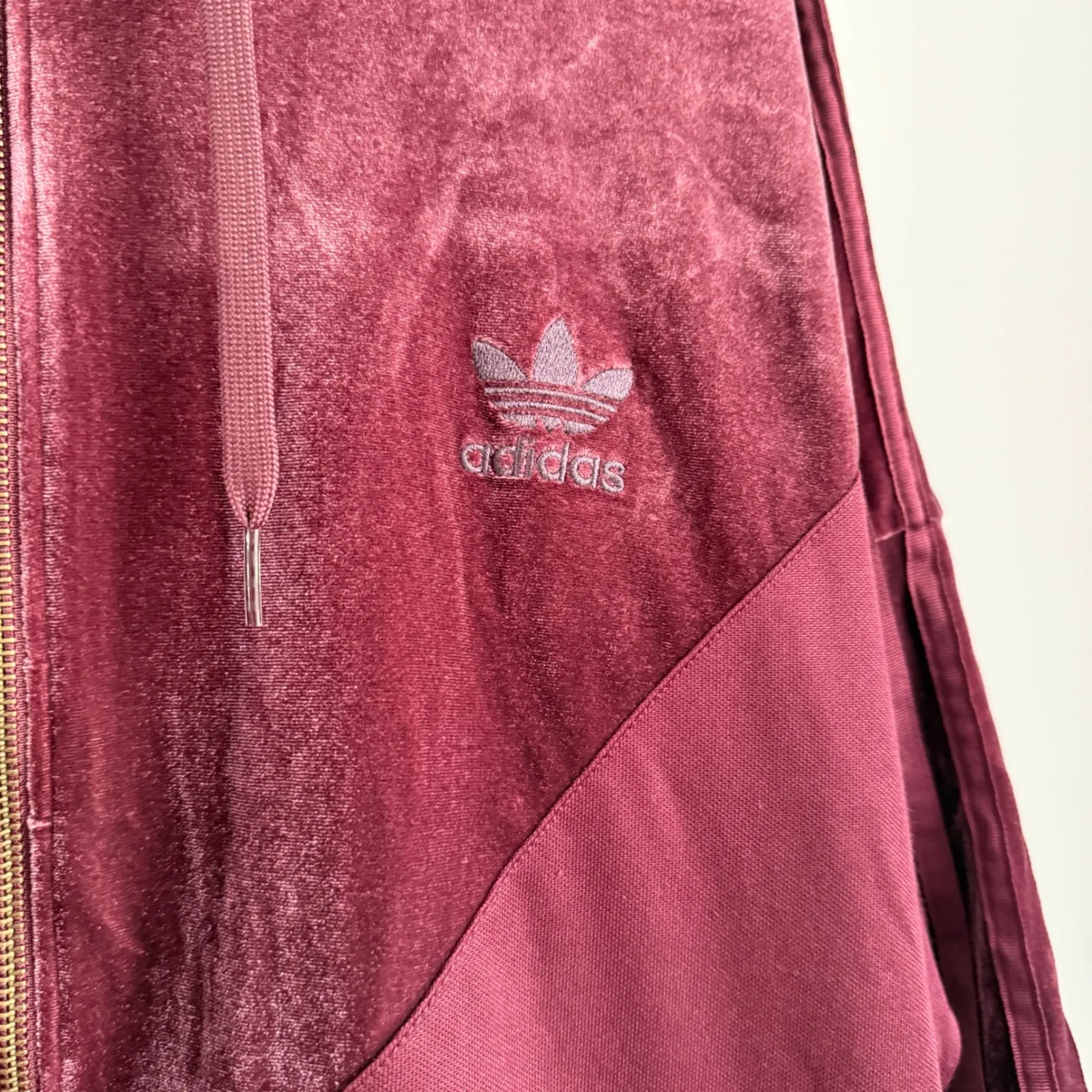 Adidas Velvet Hoodie Full Zip Jacket Maroon‎ Burgundy Womens XS/TP 3 Stripes - Image 4