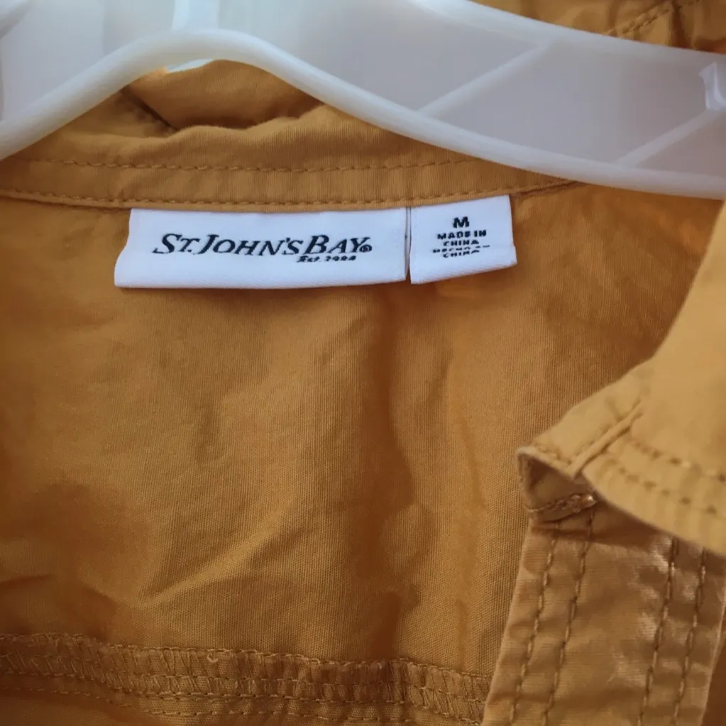 FINAL MARKDOWN Ladies St. John’s bay blouse medium - Image 3