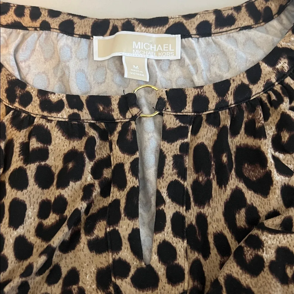 Michael Kors Leopard Print Split Neck Top Size Medium Brown - Image 5