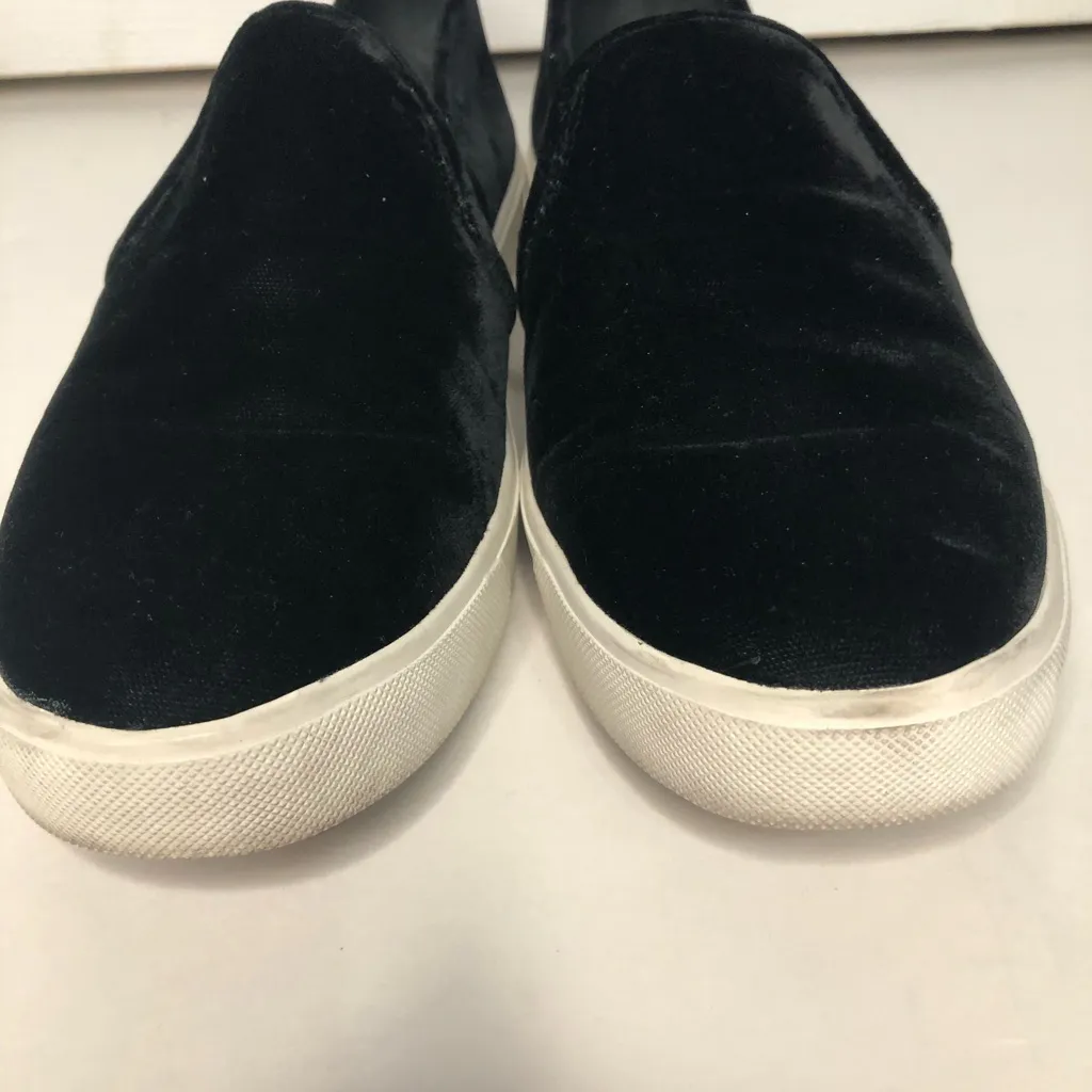 Vince Blair black‎ velvet slip on sneakers women’s size 8 - Image 3