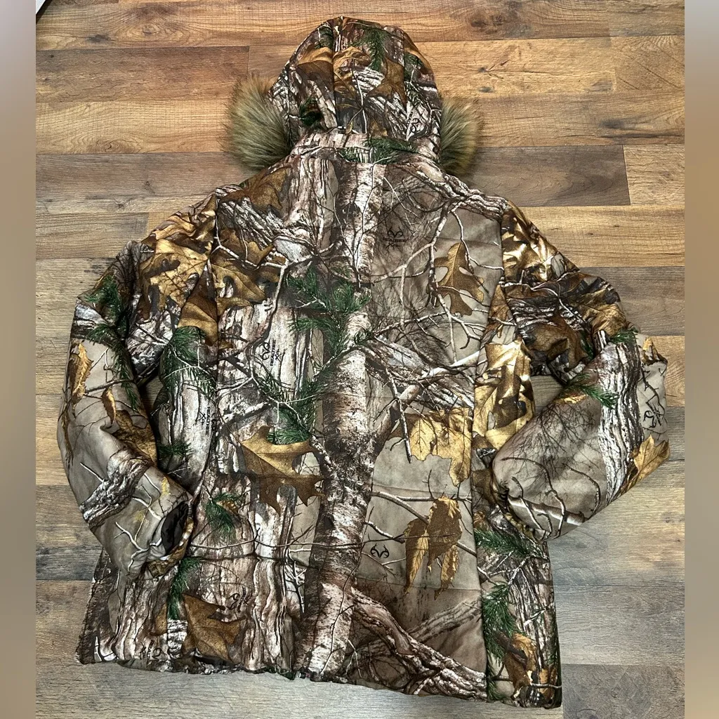 Realtree Camouflage women’s Puffer Jacket with Pink Interior - Image 6