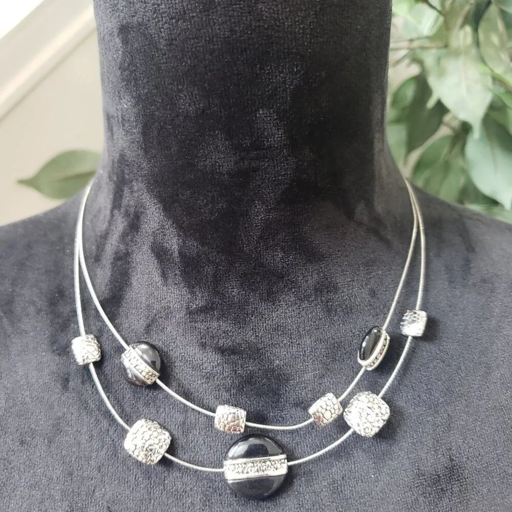 Women's Gold Tone Hammered Squares Black Enamel Round Rhinestone Choker Necklace - Image 2