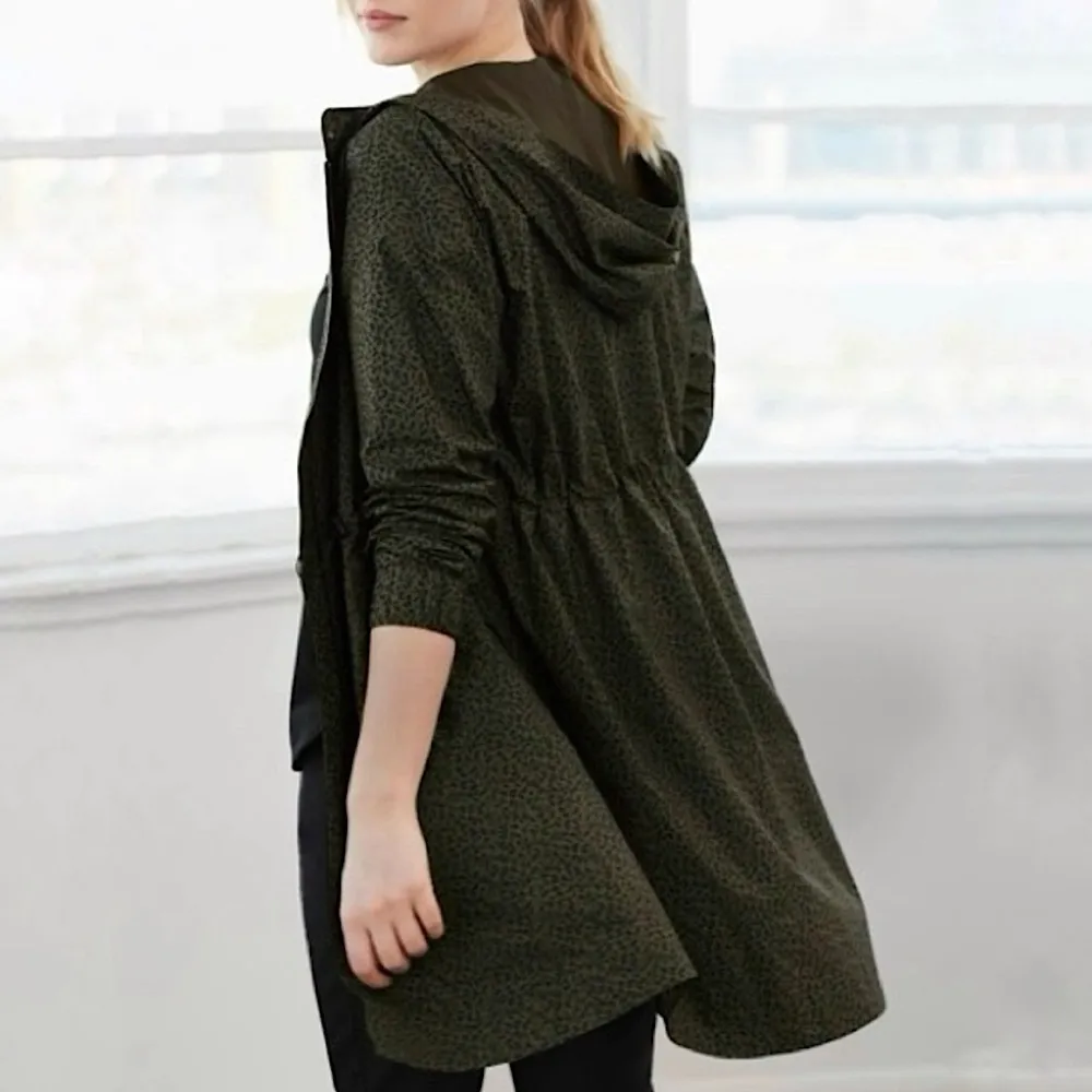 J. Jill Fit Water‎ Resistant Anorak Jacket Kalamata Ditsy Leopard Medium Green - Image 2