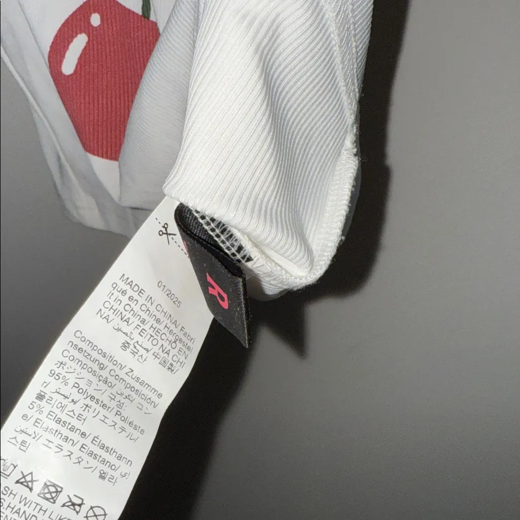 ROMWE White Cherry Bomb Lace Crop Top - Image 3