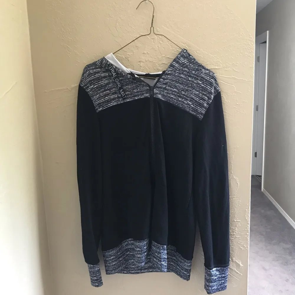 Material Girl active wear lightweight jacket - Image 6