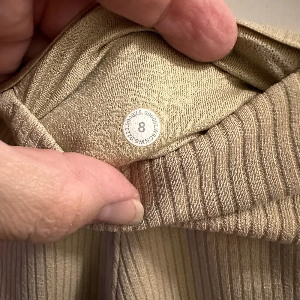 Lululemon Ribbed Softstreme Zip-Leg High-Rise Cropped Pants 25"Trench size 8 - Image 7