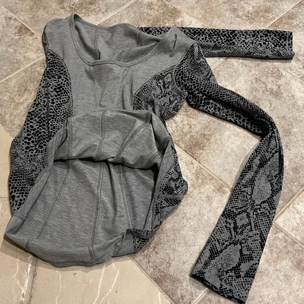 Lululemon Between The Lines long sleeve scoop neck top Desert Snake Deep… - Image 10