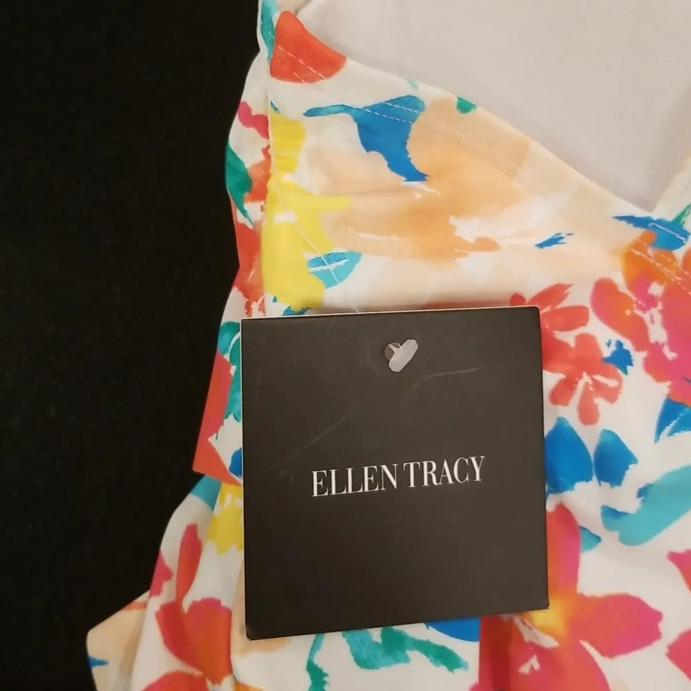 💕ELLEN TRACY💕 One Piece Ruffle Swimsuit ~ Abstract Floral Print 8 NWT - Image 8