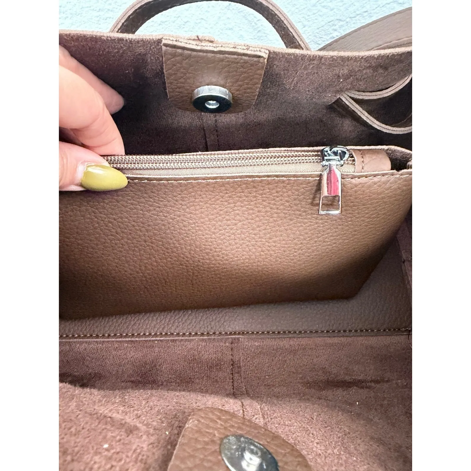 Brown Pleated PU Tote Shoulder Bag with Pouch | Adjustable Strap | Minimalist - Image 6