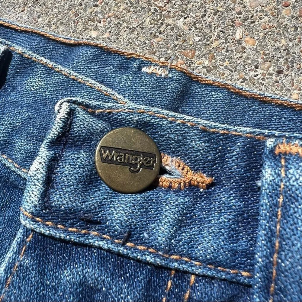 Vintage 70s Wrangler straight leg high rise jeans Size 5 - 24" WAIST - Image 6