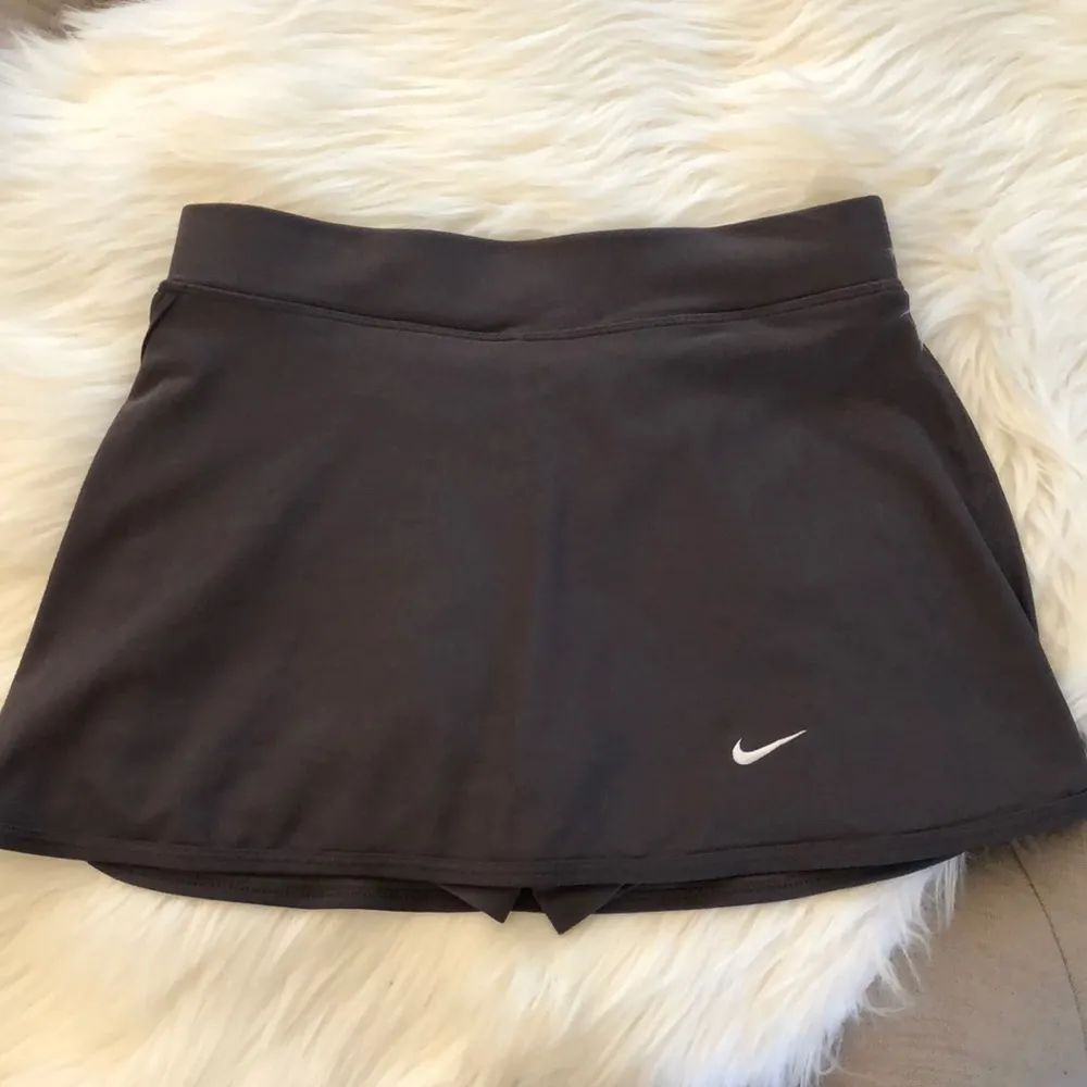 Grey Nike Athletic Skort - Image 2