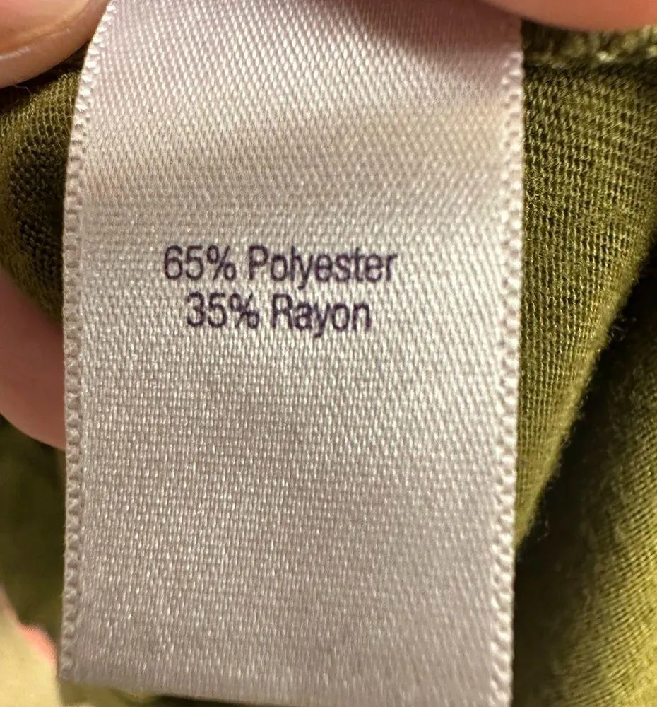 Jennifer Lopez green ruffle off the shoulder top - Image 4