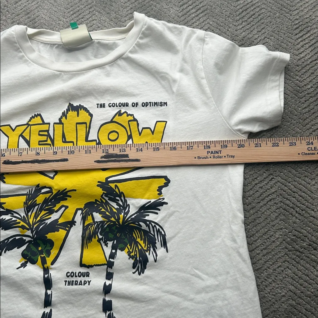 FARM Rio Color Therapy Yellow Optimism T-Shirt Yellow Graphic Size Medium - Image 9