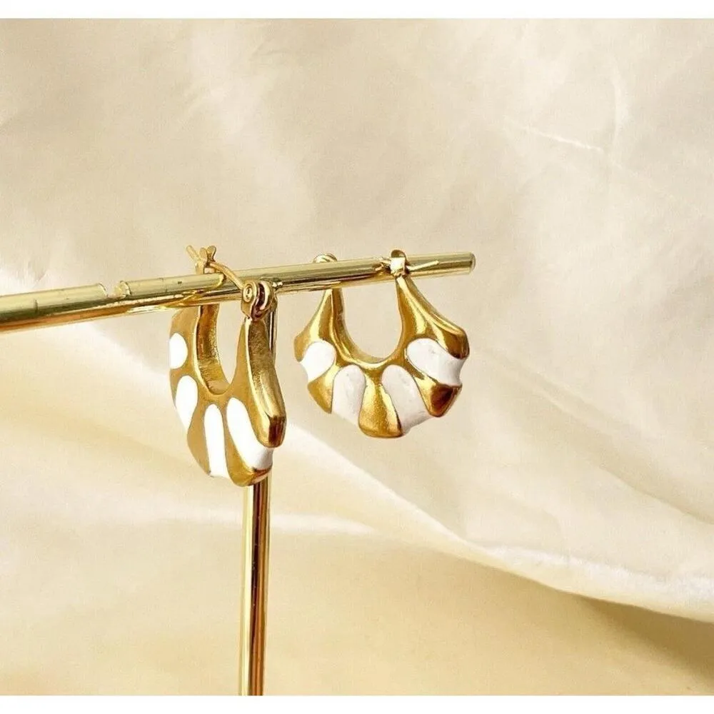 Gold Plated Stunning Egyptian Style Hoop Earrings White Enamel & Gold - Image 5