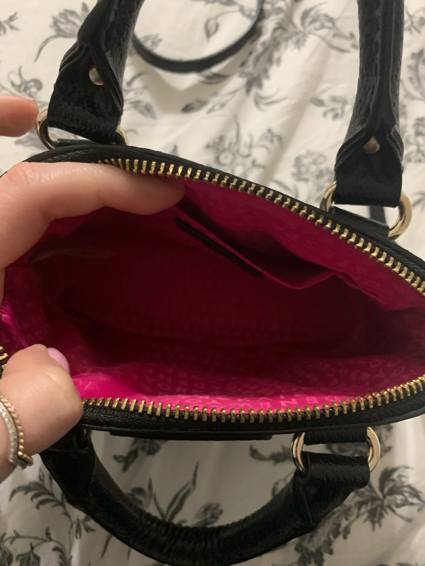 Black Cross Body - Image 6