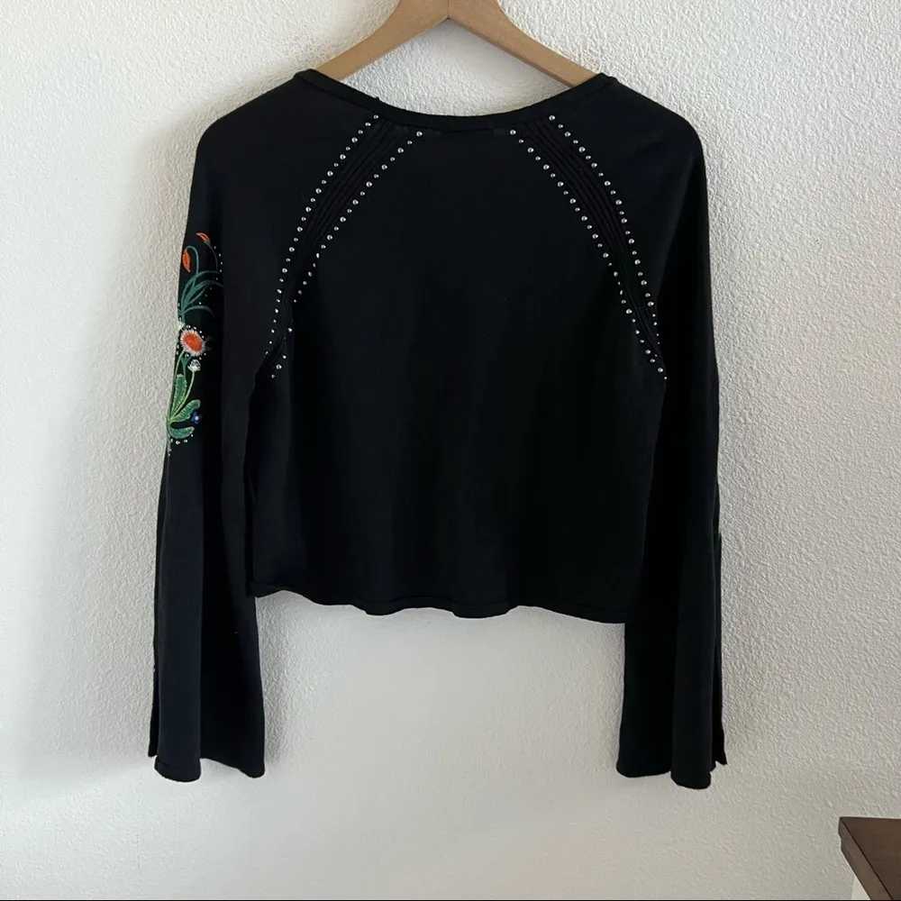 Top Shop Black Knit Bell Sleeve Embroidered and Studded Crop Boho Top US 6 - Image 2
