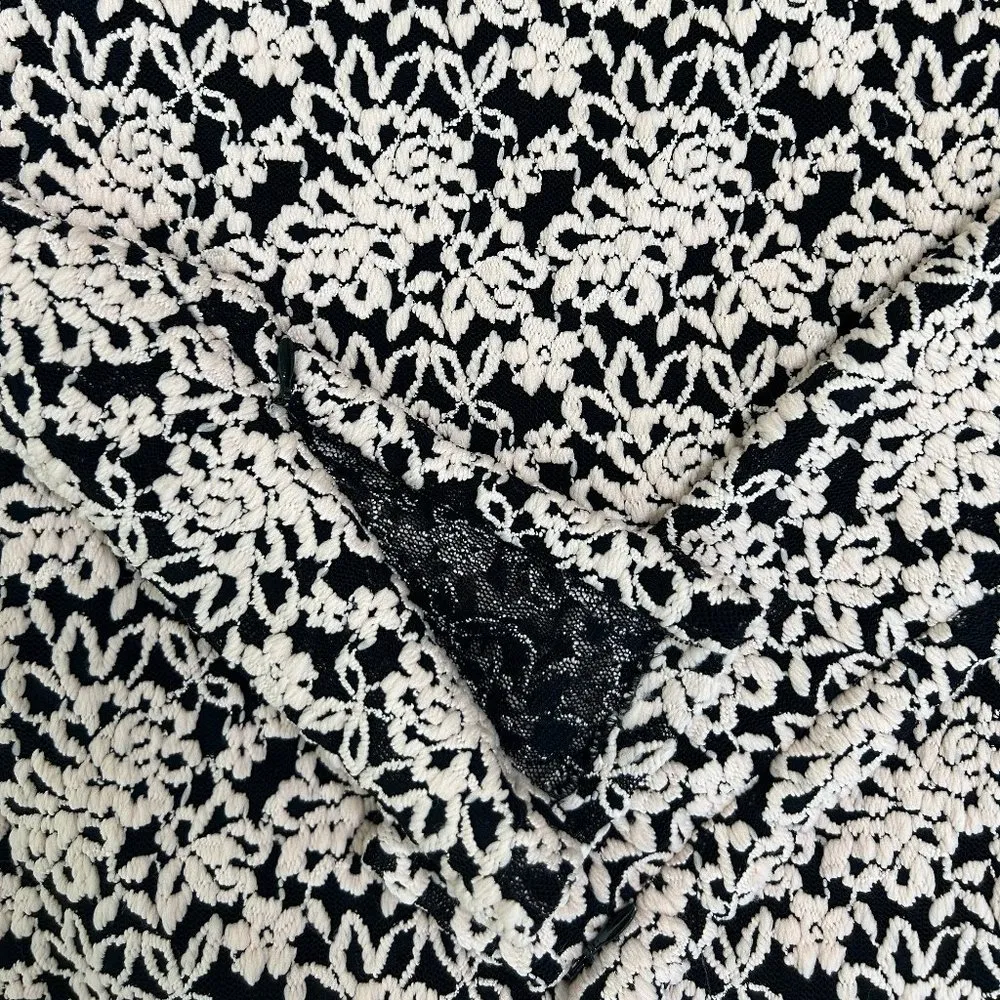 Alice + Olivia Dandi Lace Dress with Open Back in Nude Black Size 4 - Image 5