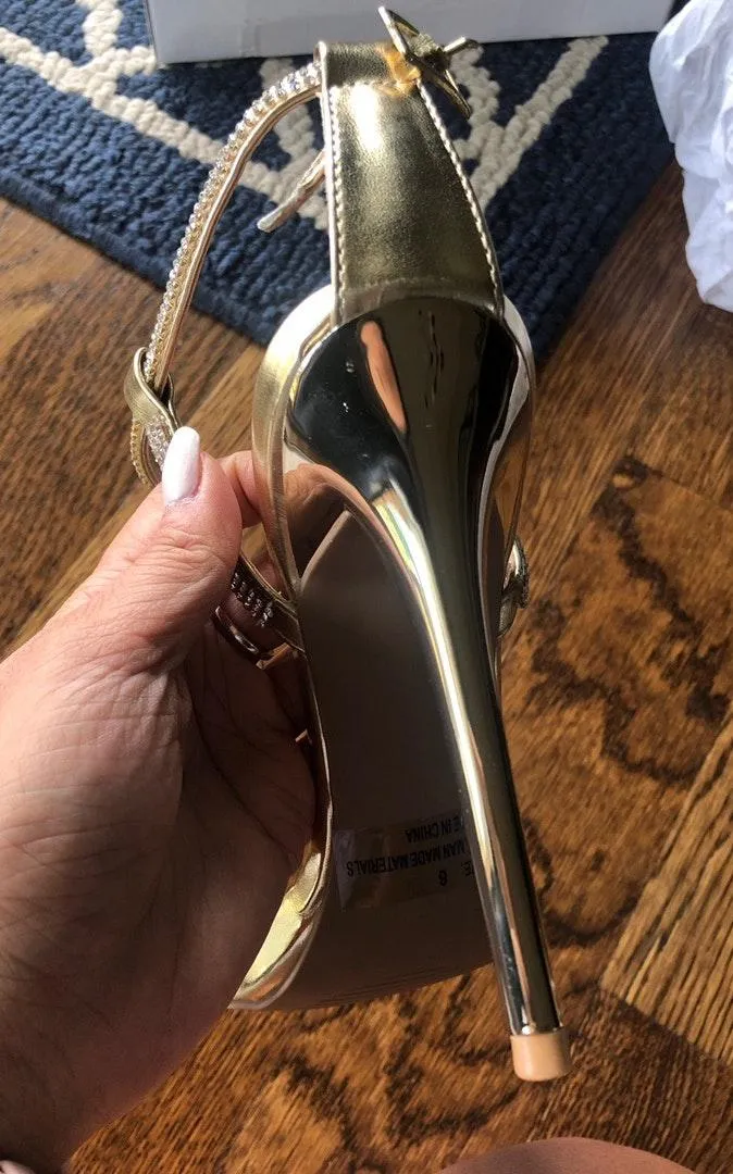 Gold Metallic Heels Size 6 - Image 4