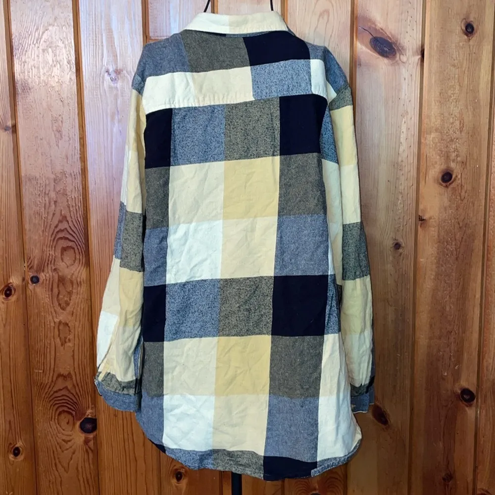 Blair yellow plaid flannel shirt size large longer in length with pockets fall - Image 6