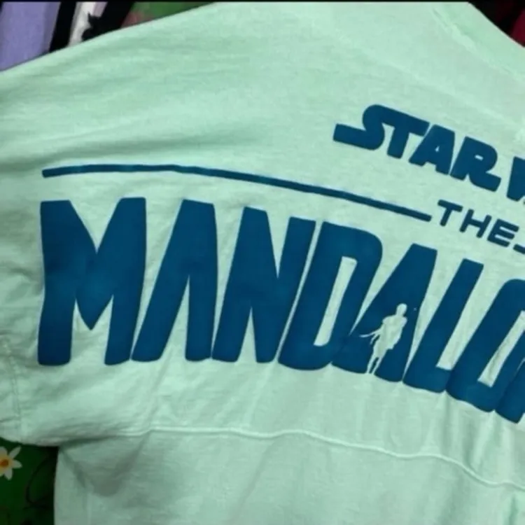 Disney parks Star WDisney parks Star Wars baby yoda mandalorian spirit jersey XS - Image 4