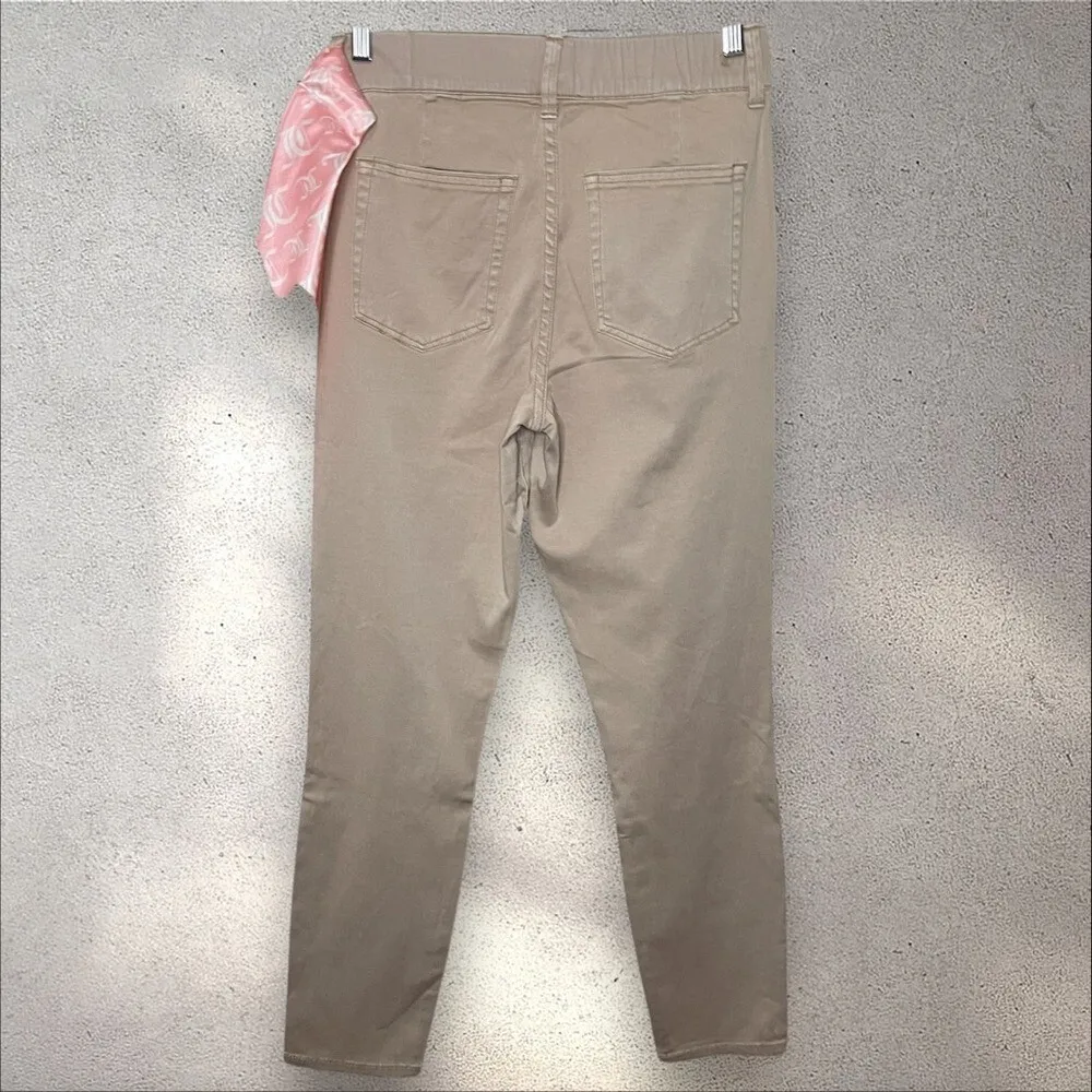 NEW‼️ JUICY COUTURE Elastic Waist Slim Fit Khakis FREE‎ Scarf Included, Size 28 - Image 3
