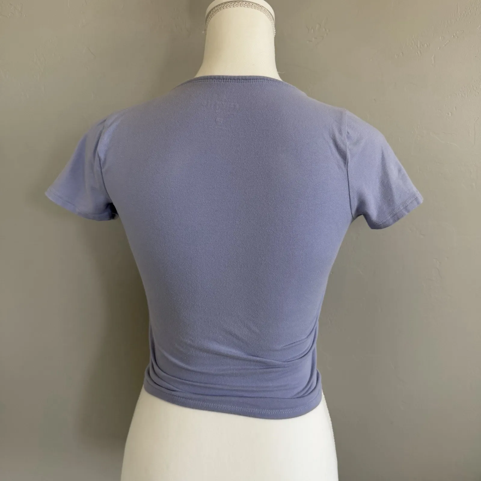 Hollister Woman’s Crop Top Size S Light Purple Periwinkle Cinch Neckline Bow SS - Image 2