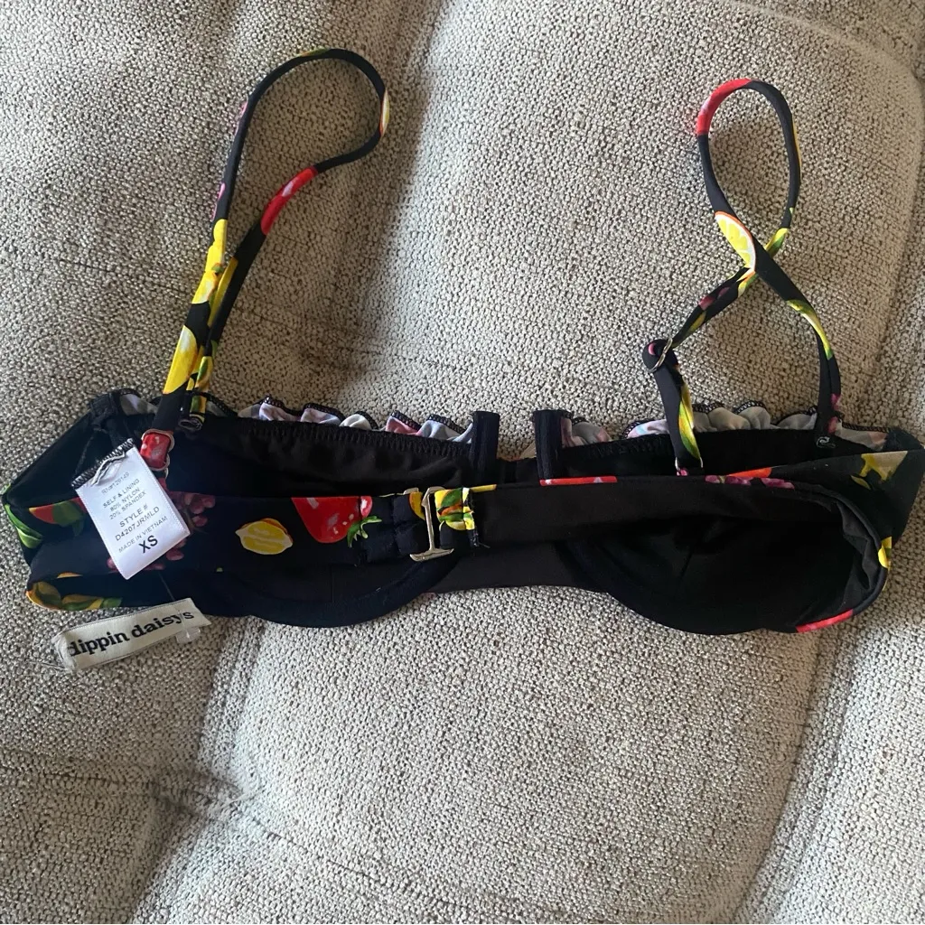 Dippin Daisie’s Primrose Underwire Bikini
Top Sz XS - Image 6