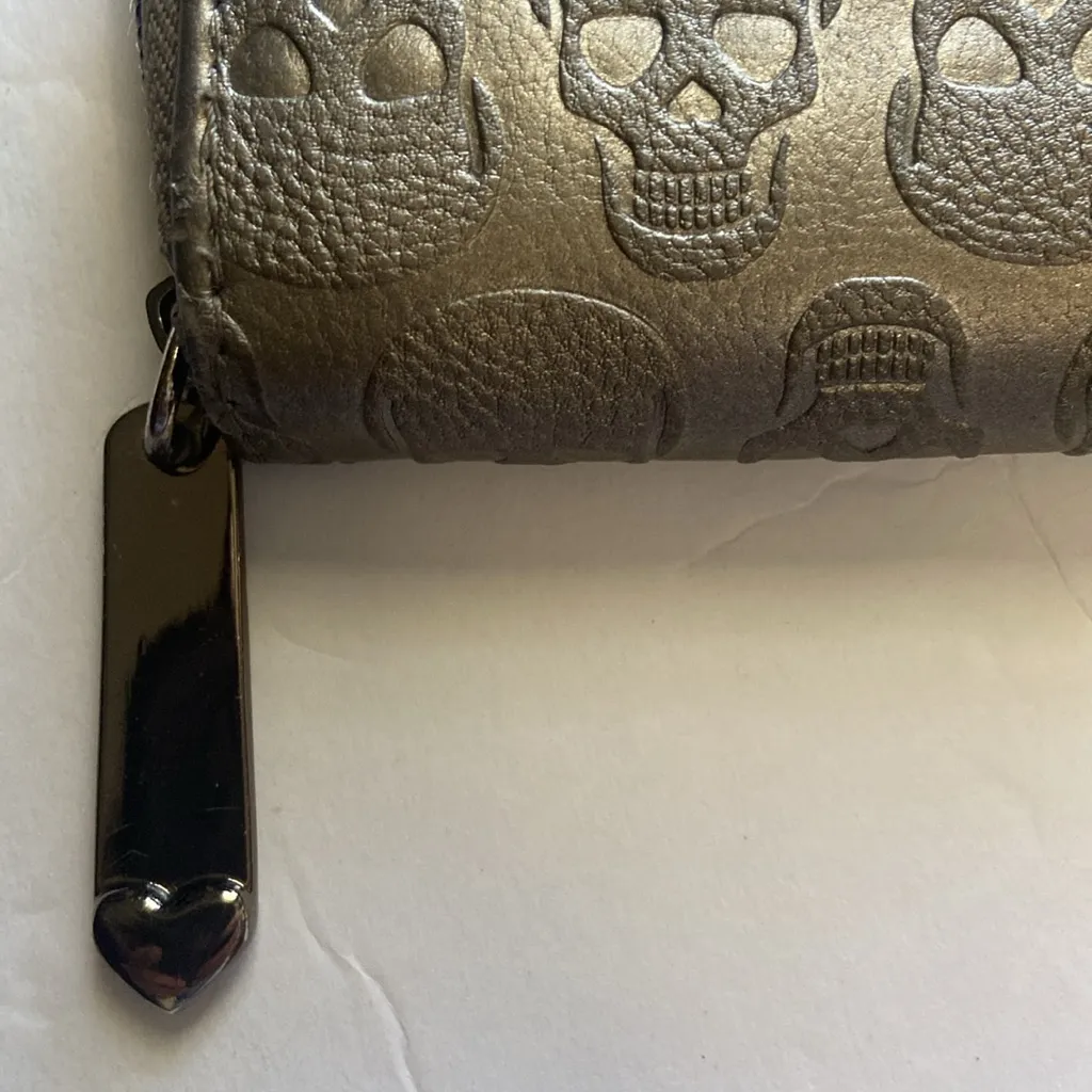 Betsey Johnson  Skull Wallet - Image 3