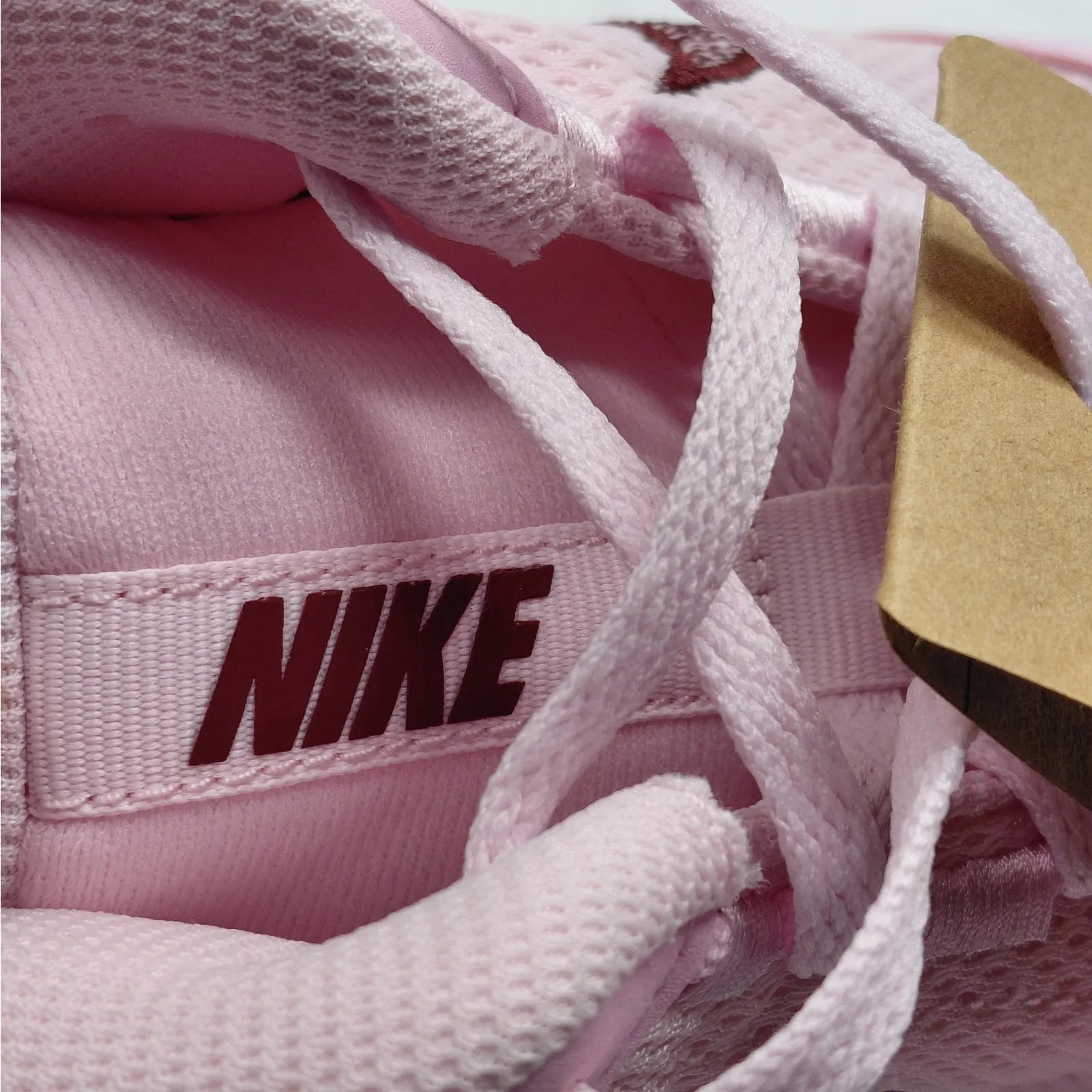 Nike Legend Essentials 3 Athletic Sneakers Women's 12 Pink Activewear Workout - Image 13