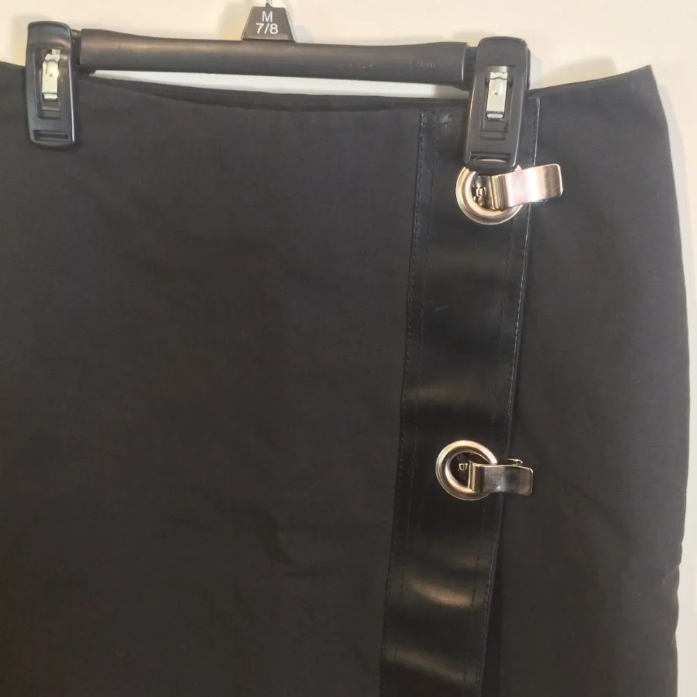 NEW Michael Kors women's 2 heavy metal grommet fasten skirt NWD ( 27" waist ) - Image 2